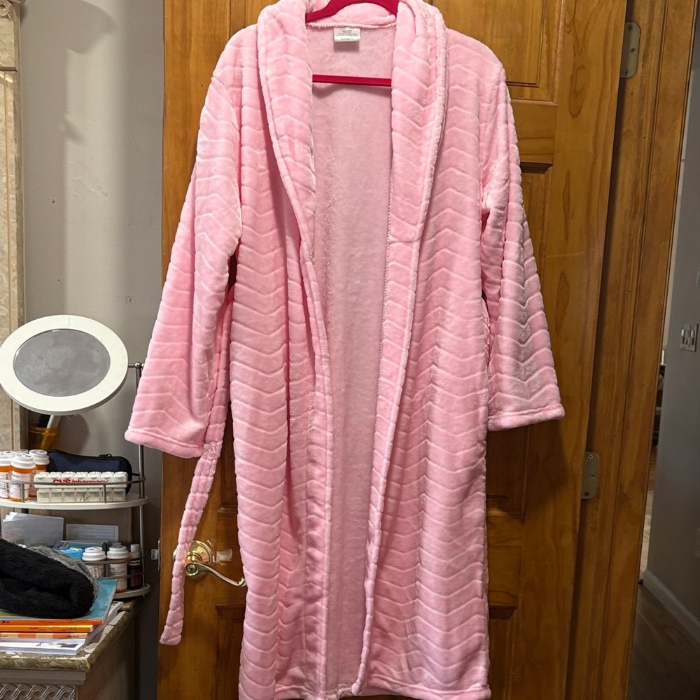 Cozy Pink Women's Plush Robe